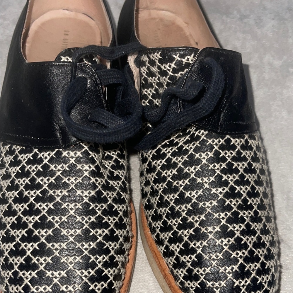 Oxford loafers- handmade by female prisoners in Mexico City. - Picture 2 of 6